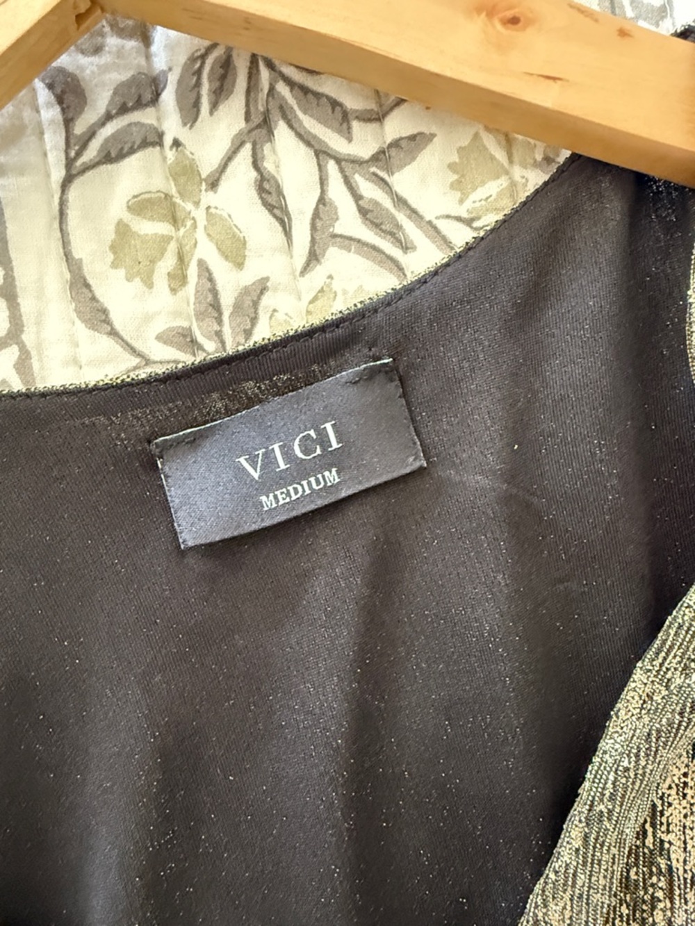 Vici Gold and Black Metallic Midi Dress - Picture 5 of 5